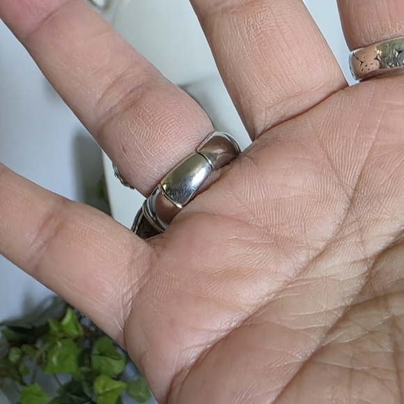 Statement Silver Ring Swan with Blue Green Rhinestones - Picture 9 of 9